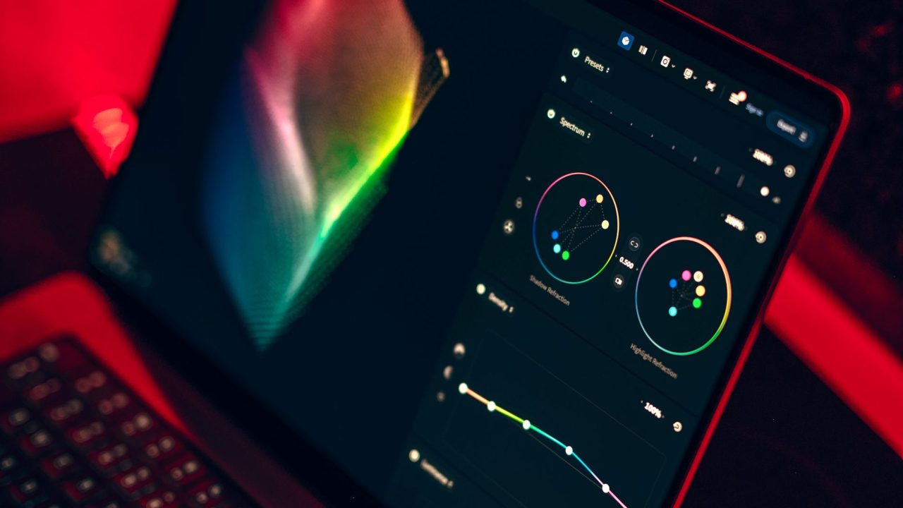 Stop Pretending Your Phone Needs a Desktop: Why GnokeStation's Pivot Changed How I Think About Platform Design